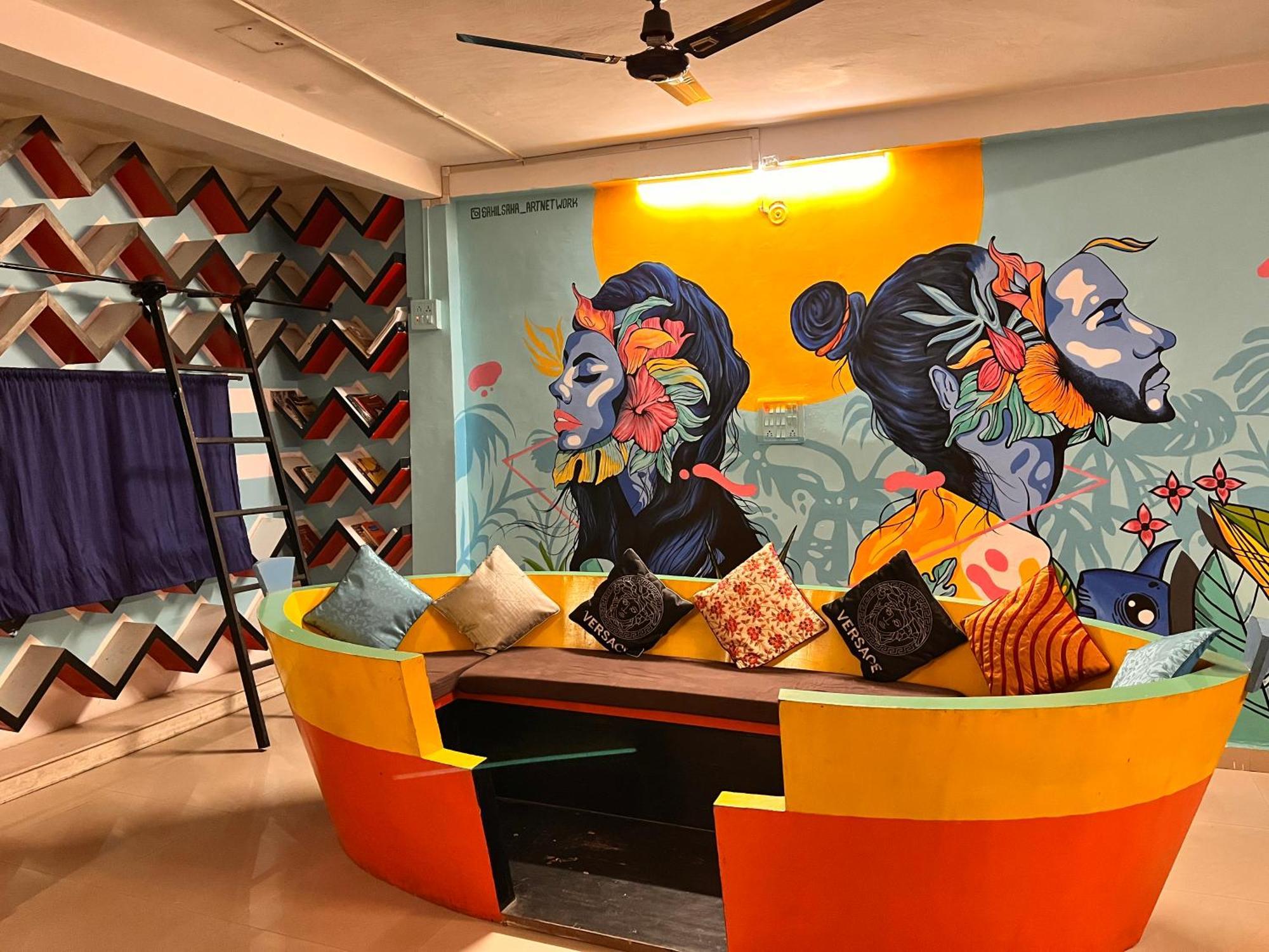 Madsquad Hostel Dorms & Rooms Varanasi Exterior foto